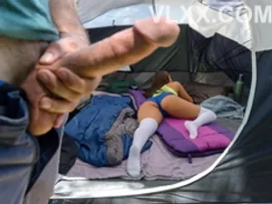 Buổi hẹn hò khó quên với cô bạn thân lâu ngày gặp lại