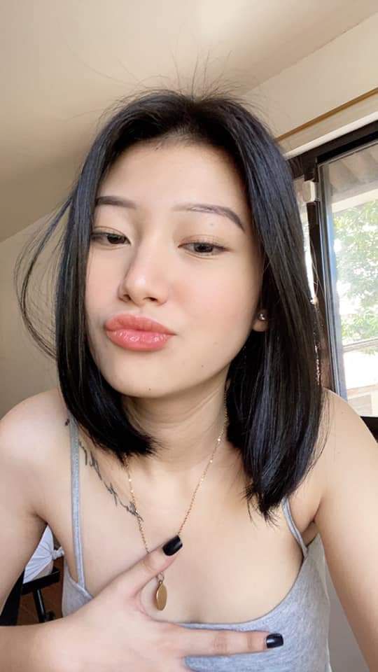 Đụ tung lồn em gái bên bếp lửa hồng